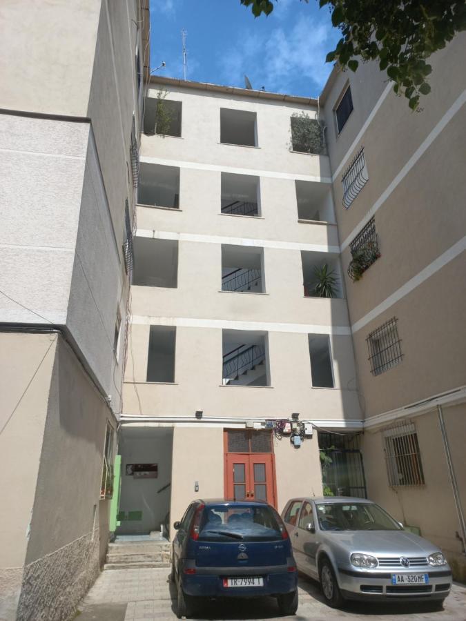 Cozy & Stylish Apartment 地拉那 外观 照片